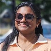 Locutrice expérimentée de l’anglais, formée en Inde, propose des cours ludiques pour enfants francophones en ligne et à FM 91700